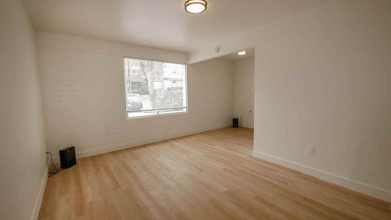 5032 W Point Loma Blvd - Photo 2 of 25