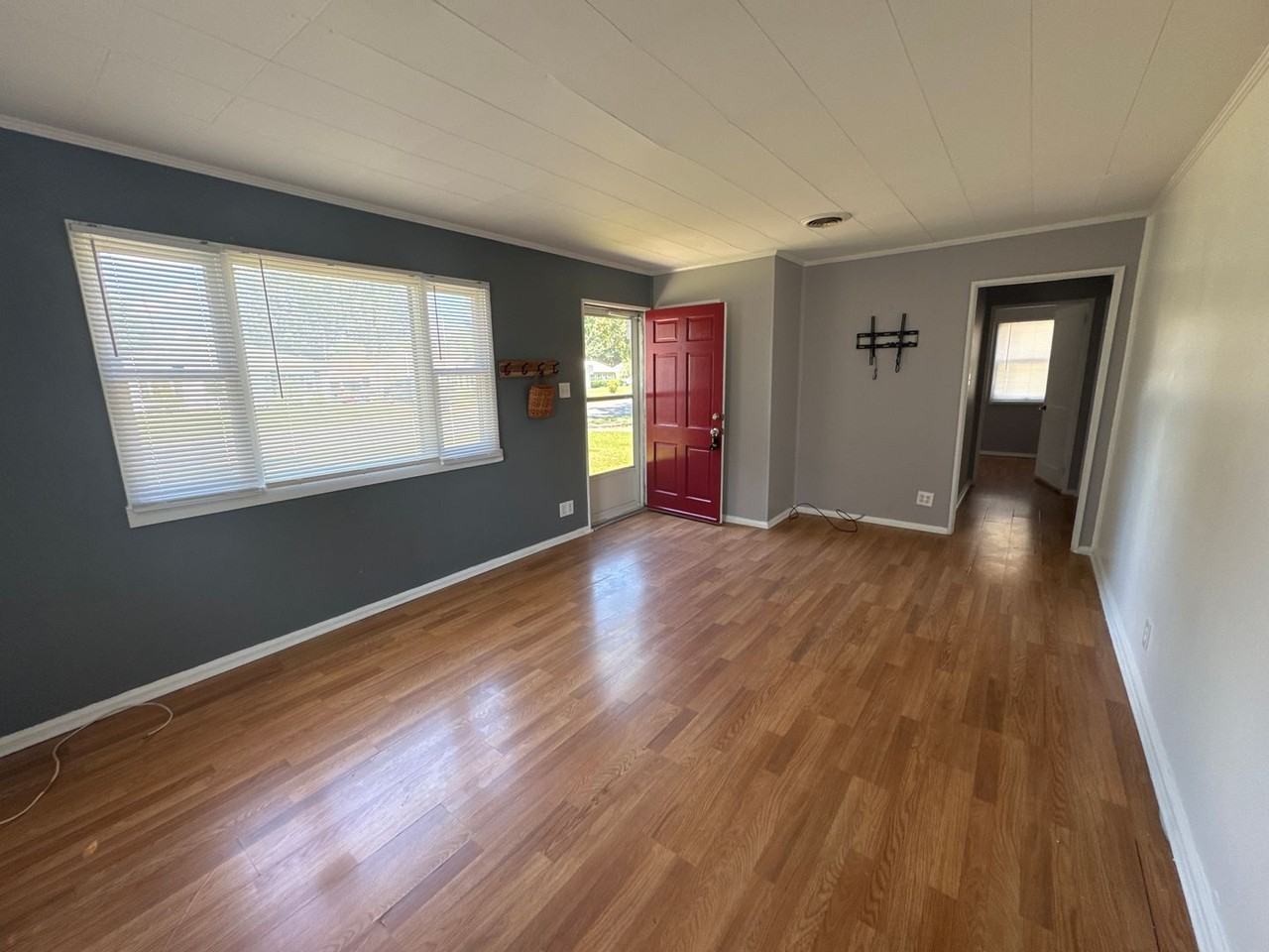 2836 Cornell St - Photo 3 of 18