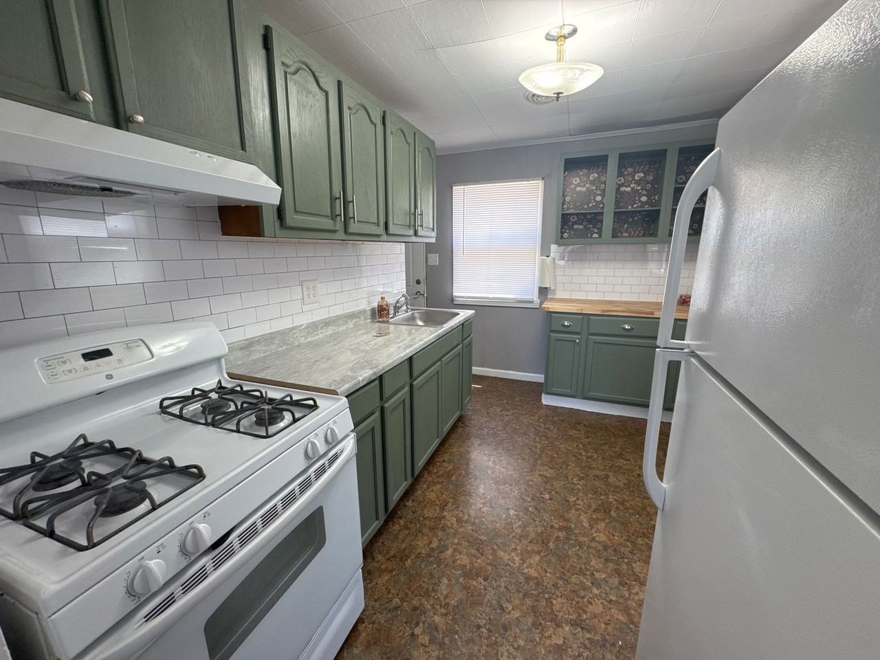 2836 Cornell St - Photo 4 of 18