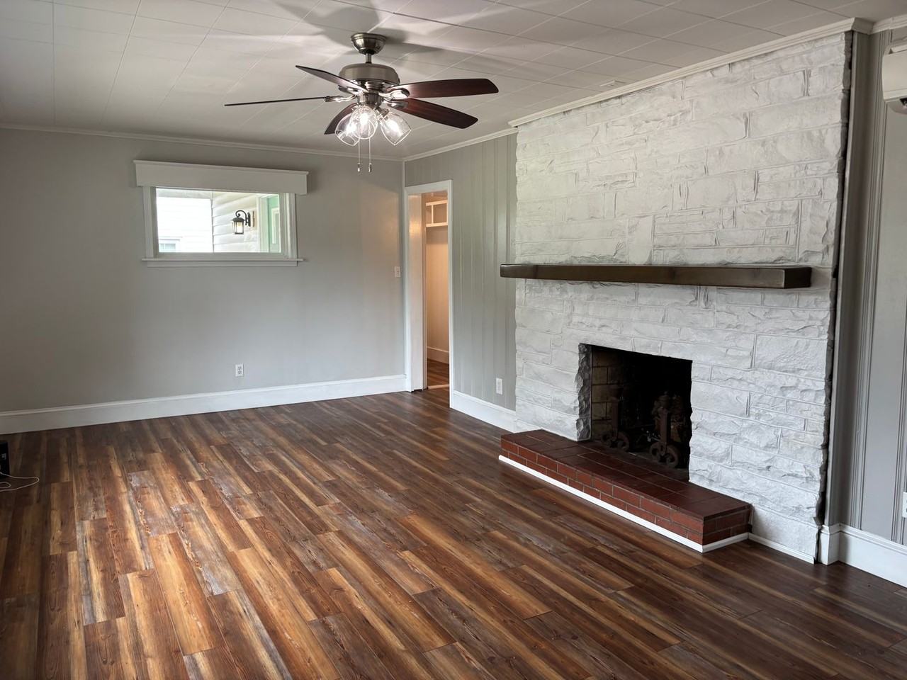 114 Crescent Dr - Photo 4 of 33