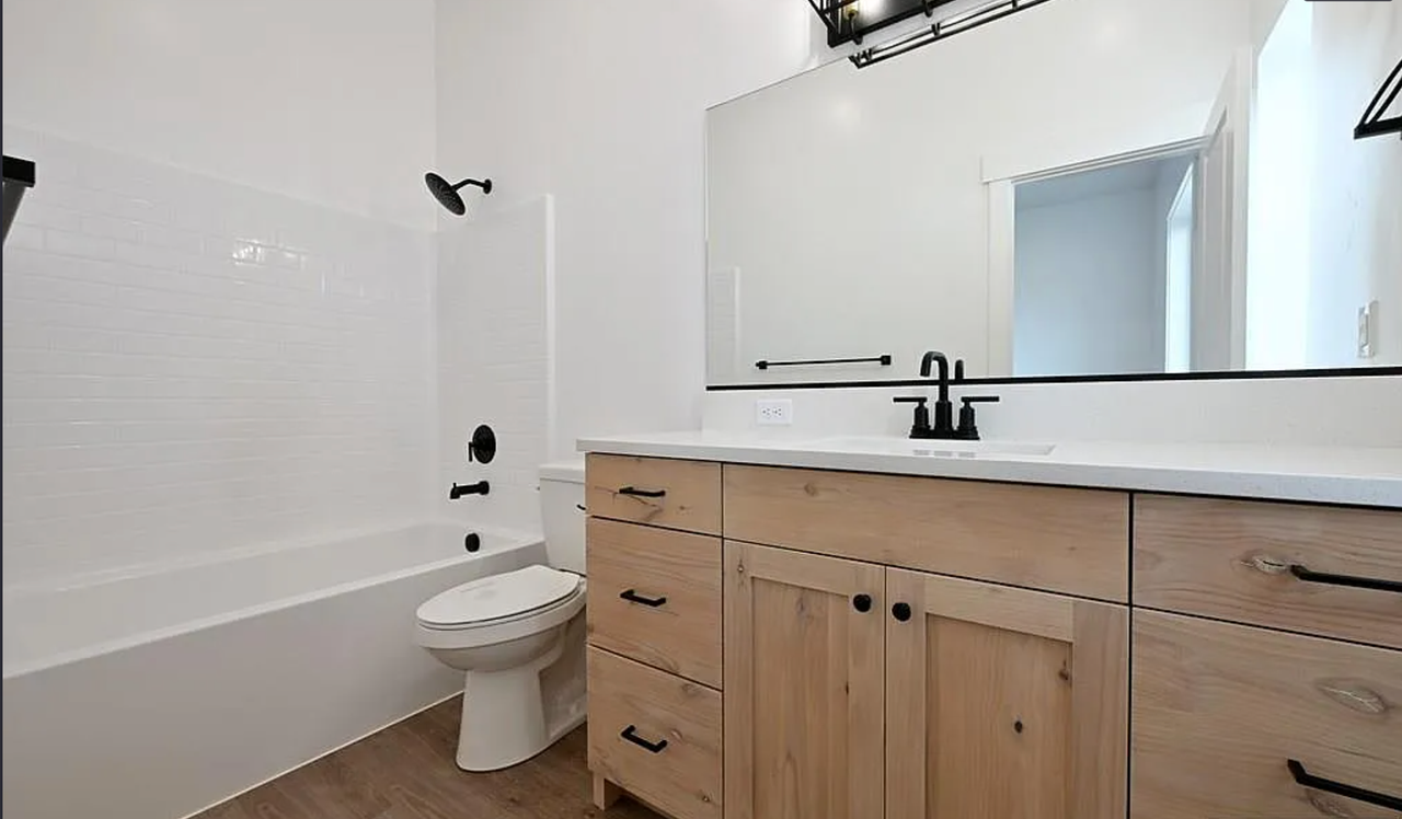 3800 Sienna Dr - Photo 2 of 14