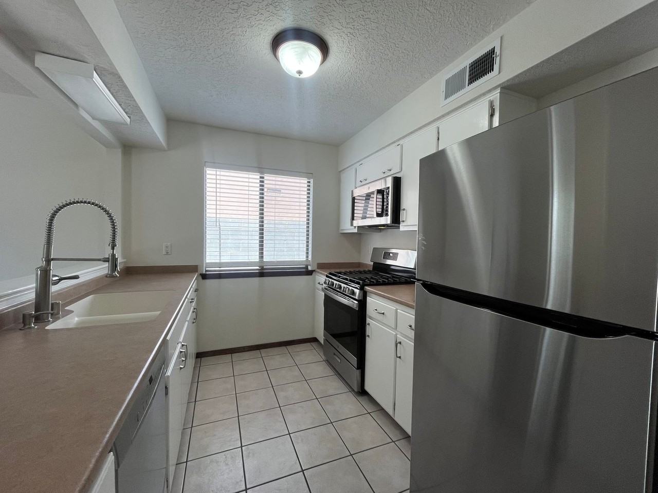 3005 Prenda De Oro Nw - Photo 5 of 17
