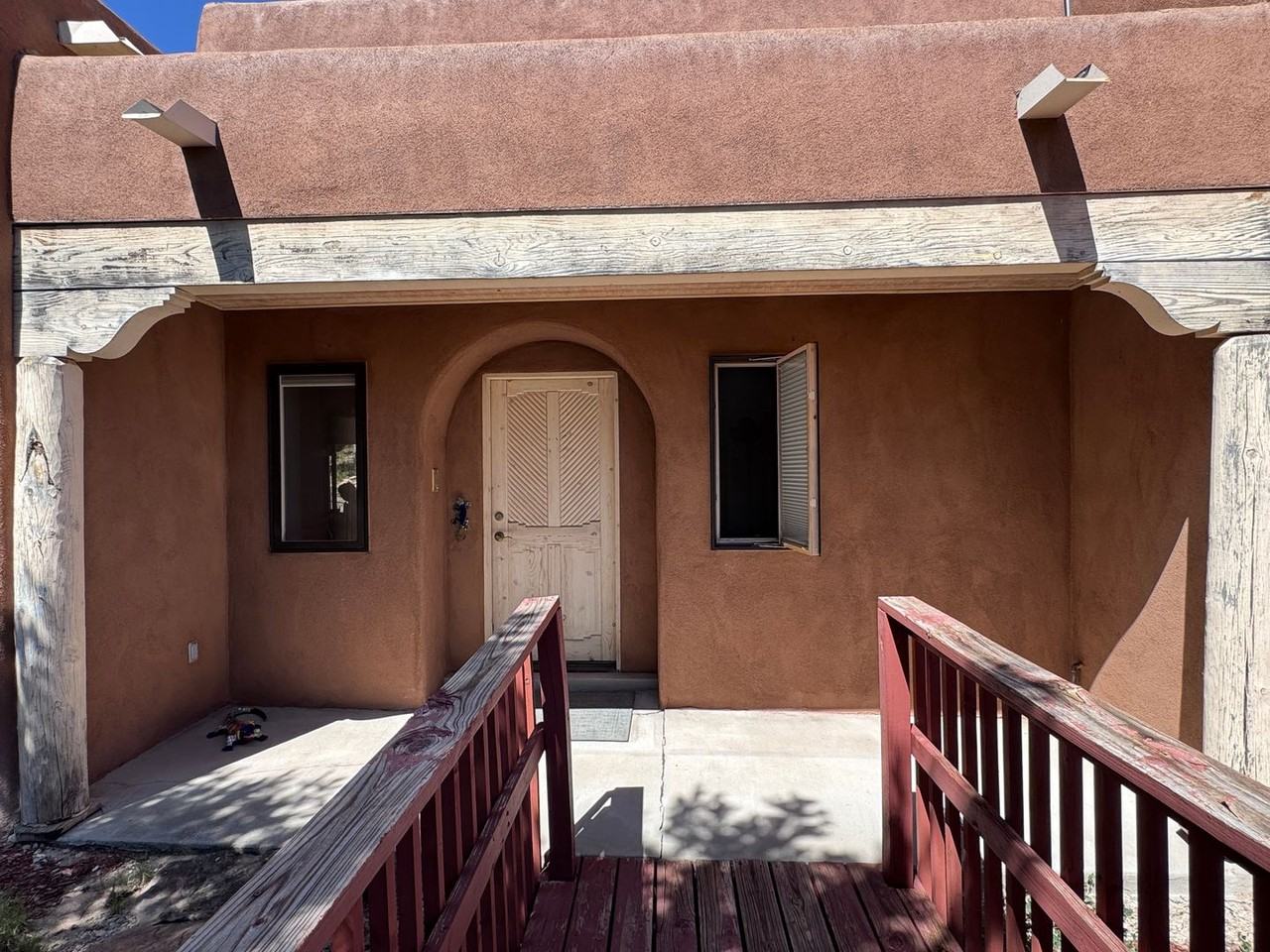 19 Anne Pickard Ct - Photo 2 of 24