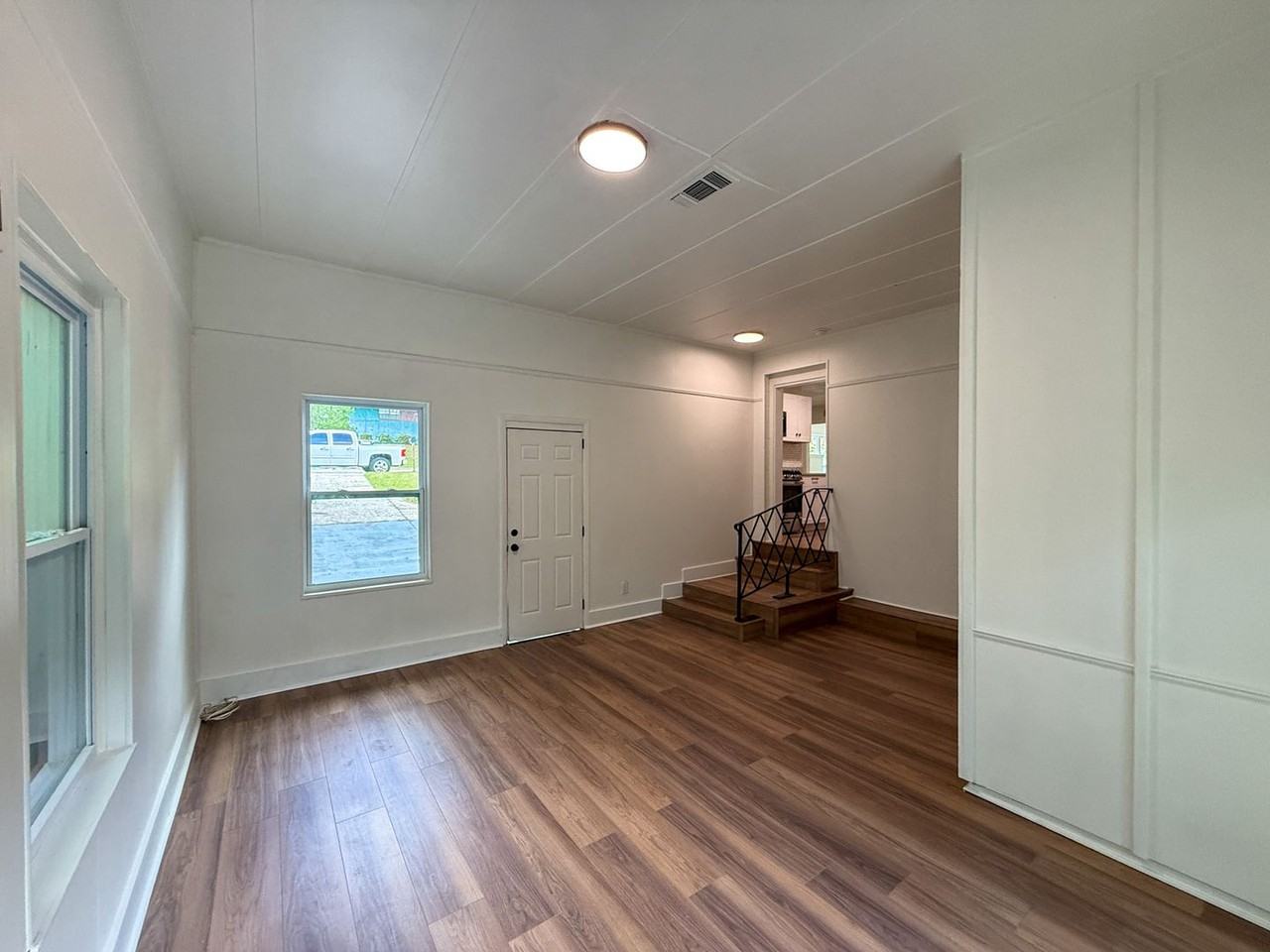 5230 Springhill Dr - Photo 7 of 20