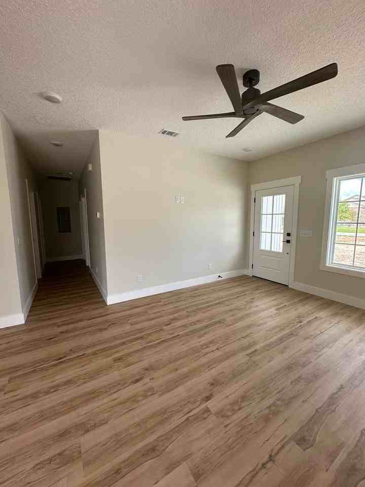 65 Wilson St - Photo 3 of 19