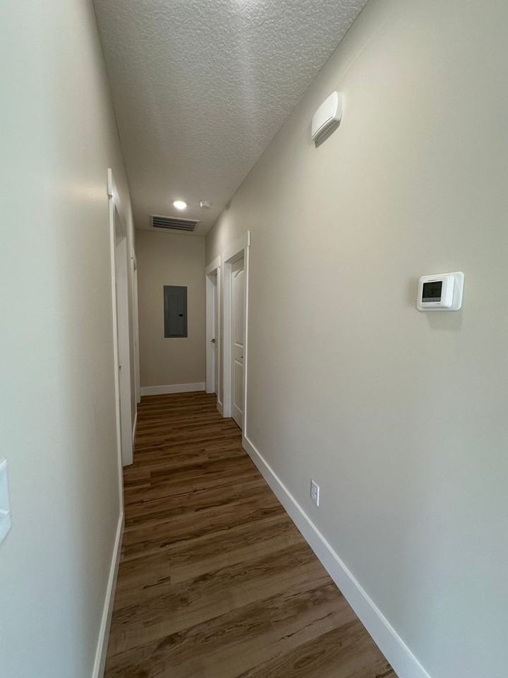 65 Wilson St - Photo 4 of 20