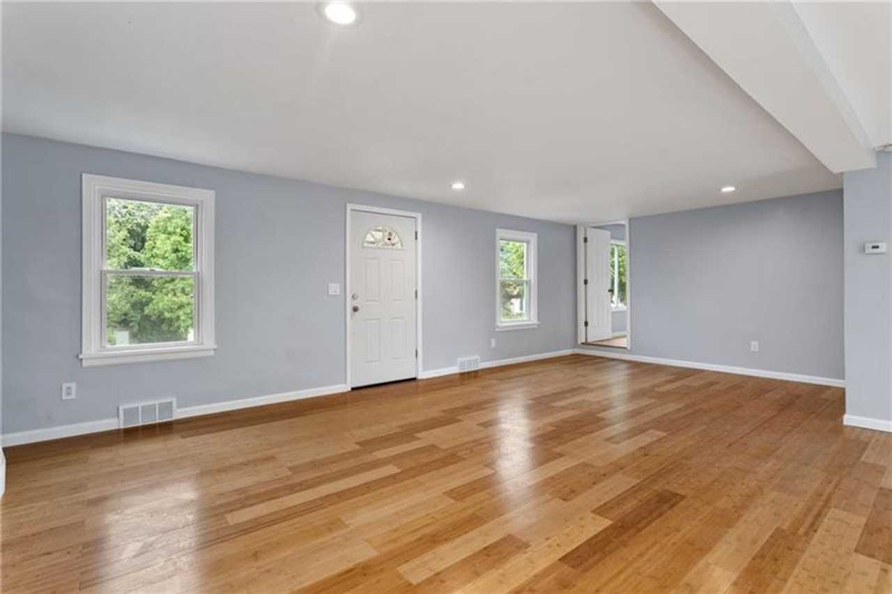 126 8th Ave - Photo 3 of 27