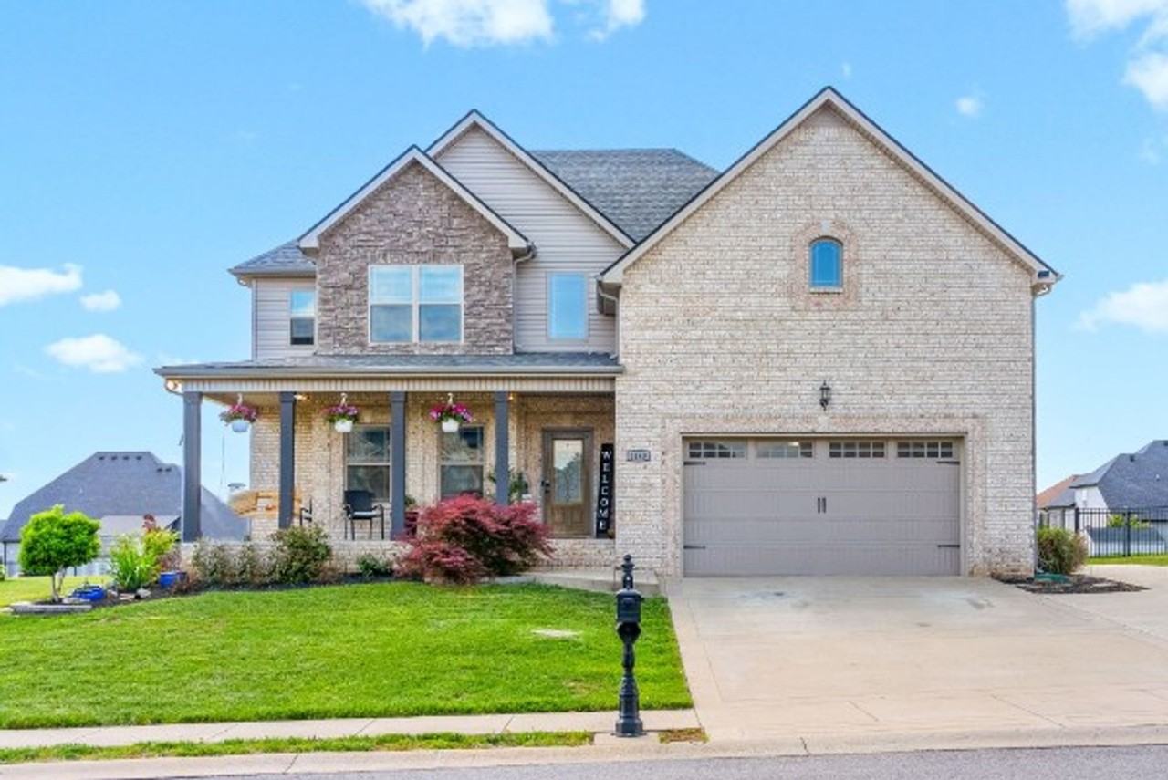 1140 Upland Ter - Photo 2 of 37