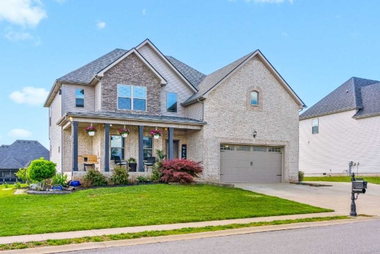 1140 Upland Ter - Photo 3 of 37