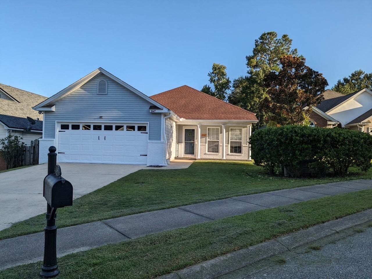 2047 Sunny Dale Dr - Photo 2 of 32
