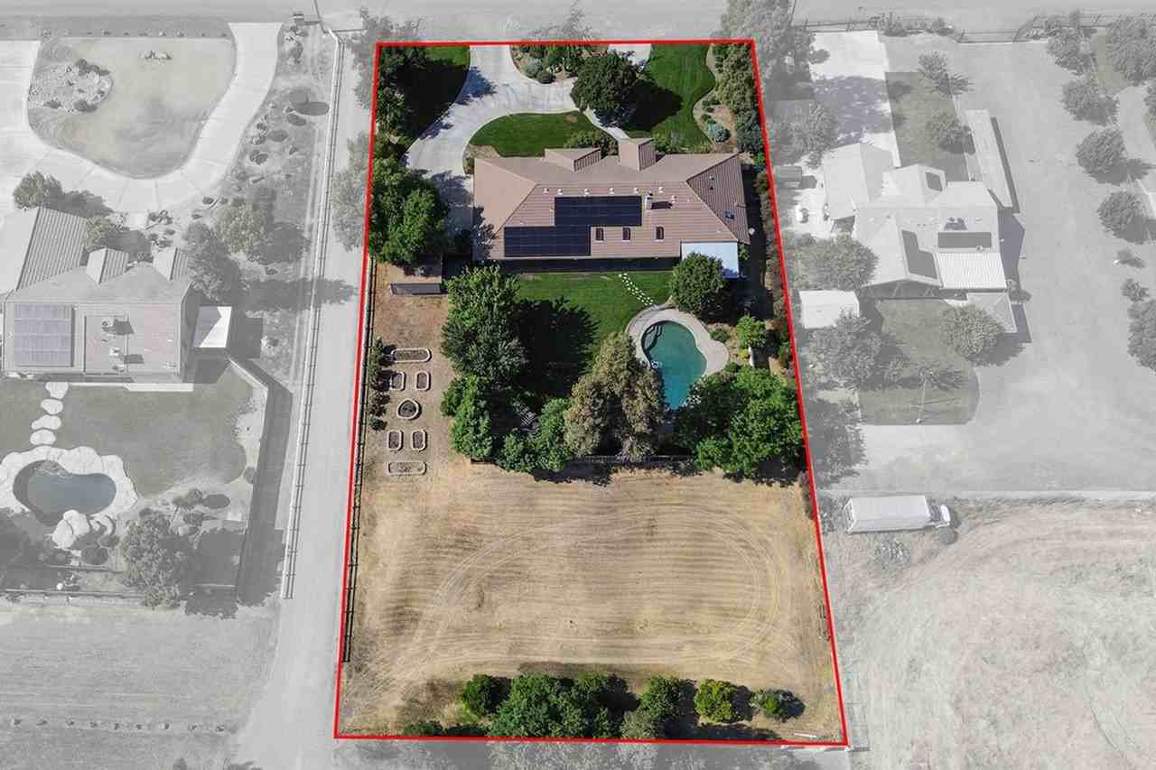 23339 Avenue 178 - Photo 2 of 2