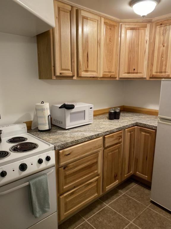 817 South 11th Street - Photo 2 of 6