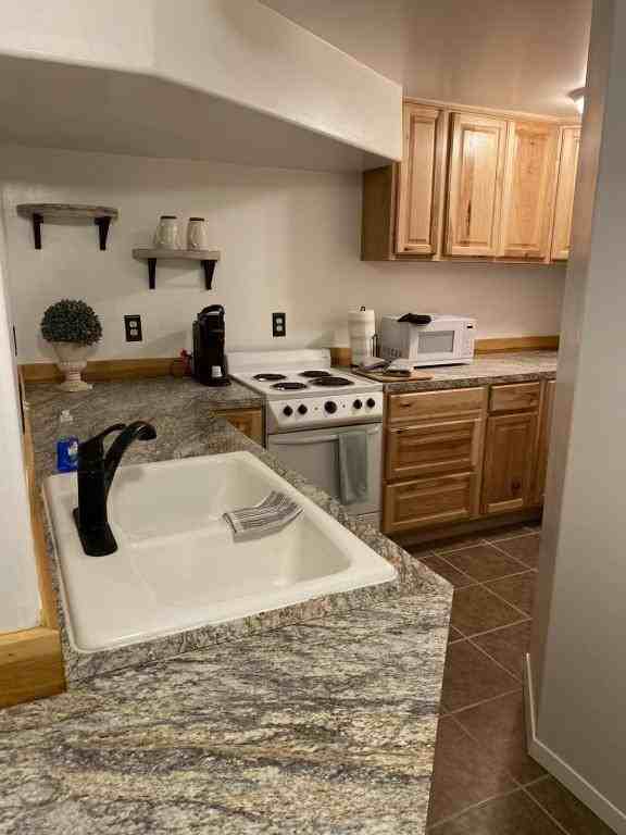 817 South 11th Street - Photo 6 of 6