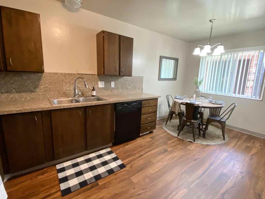 4050 Madison Avenue - Photo 7 of 21