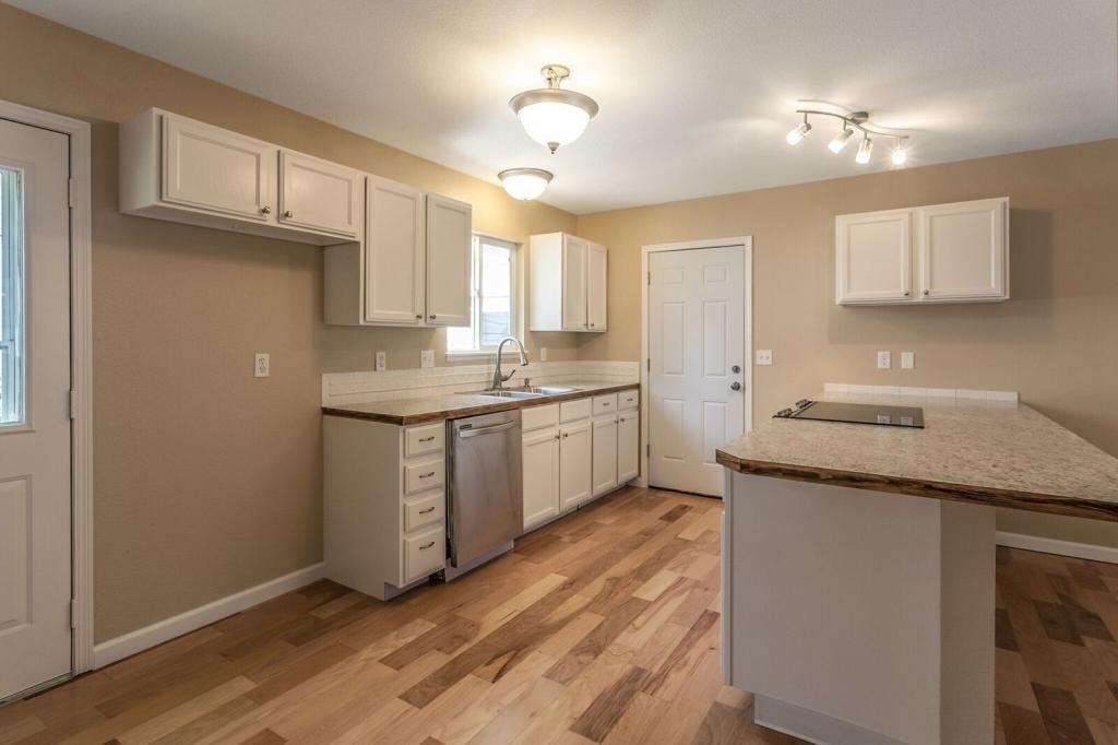 2362 Calcite Street - Photo 5 of 38