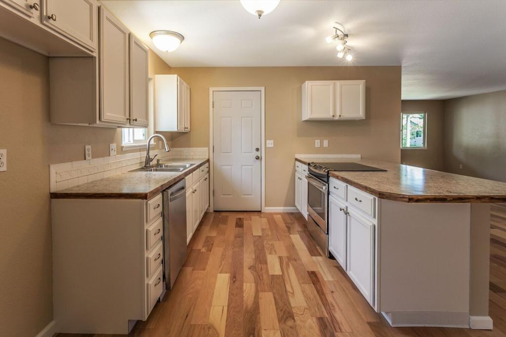 2362 Calcite Street - Photo 6 of 38