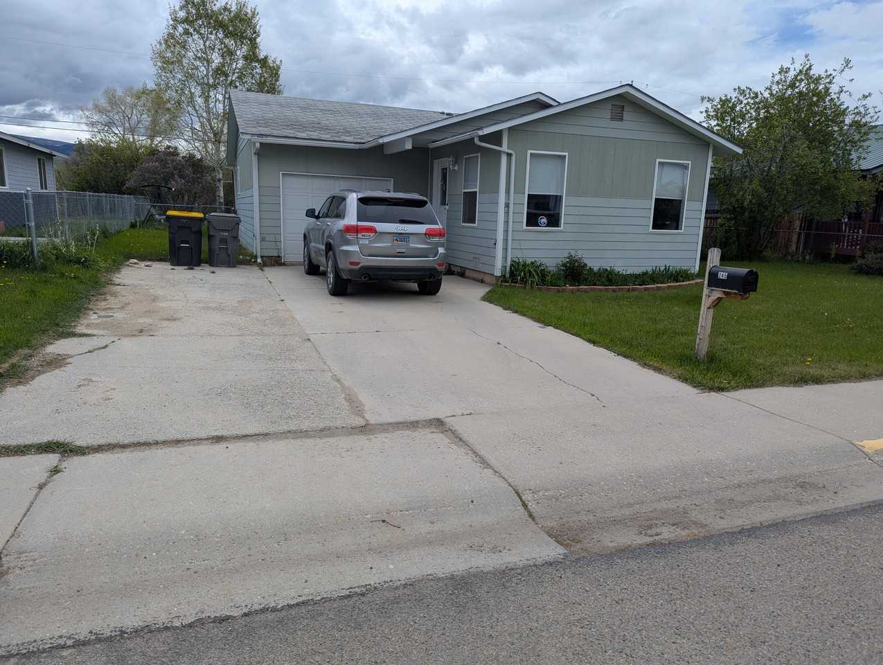 245 Smith St - Photo 2 of 23