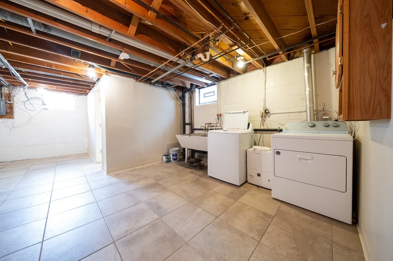 5524 Oliver Ave S - Photo 2 of 29