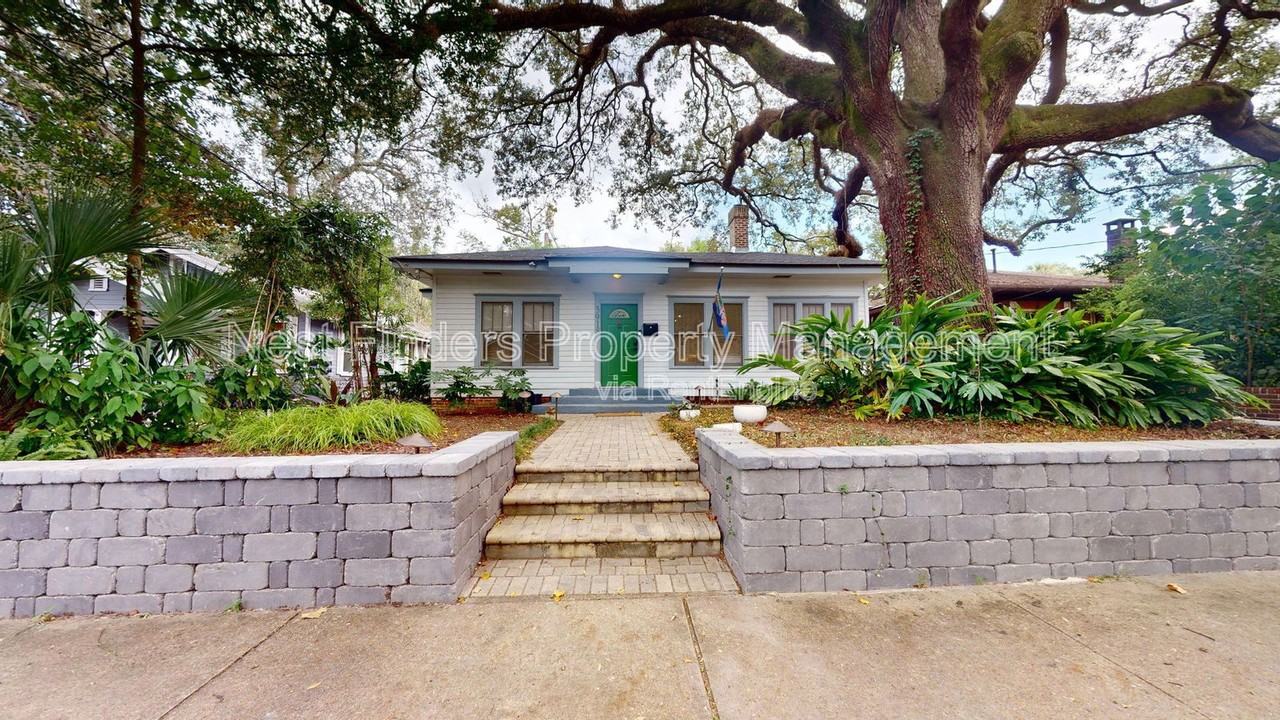 3918 Herschel St - Photo 4 of 27