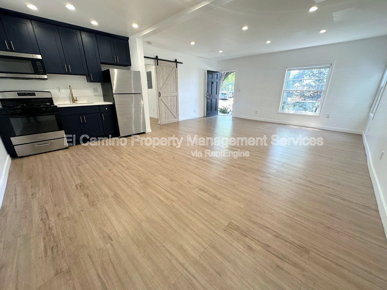 425 E Wellington Ave #425 - Photo 3 of 16