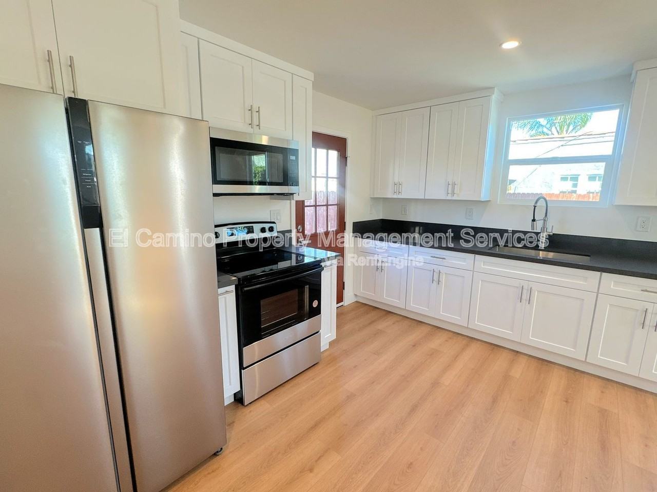 8727 Dalton Ave - Photo 2 of 28