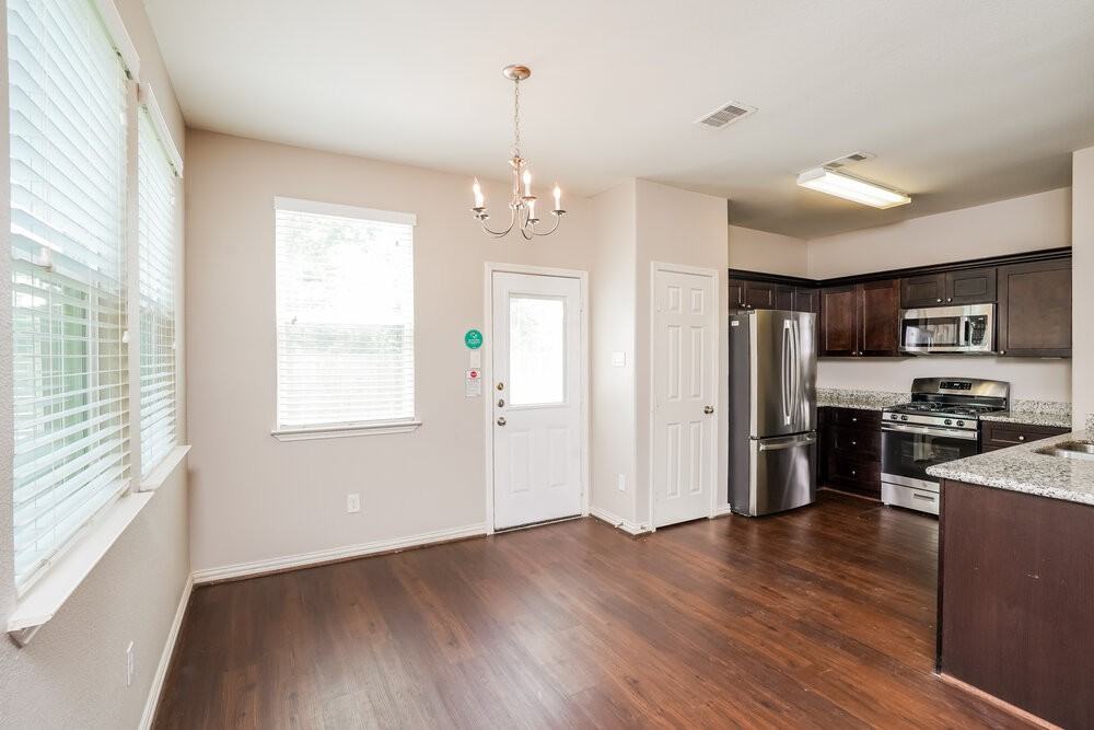 2726 Mesquite Ridge Dr - Photo 6 of 17