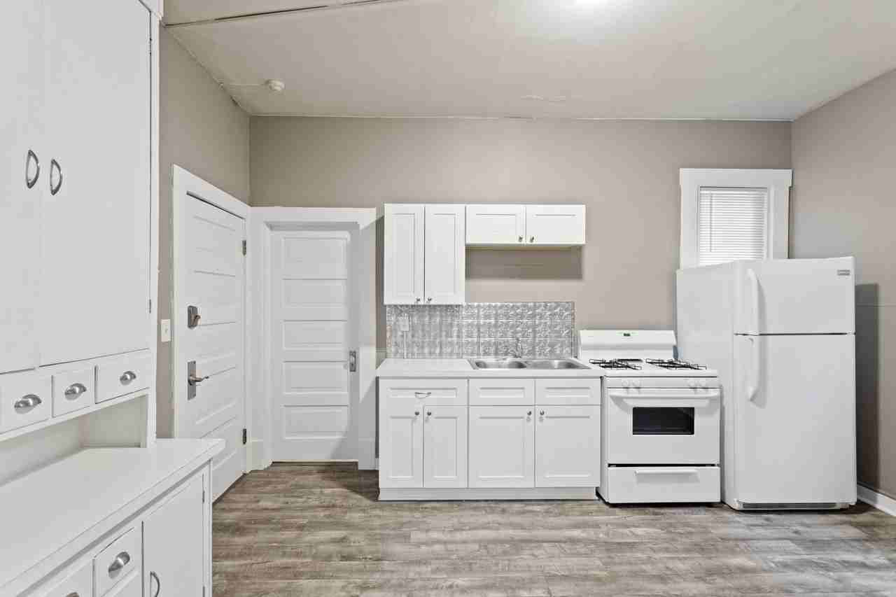 Lascelle Apartments - Photo 3 of 27
