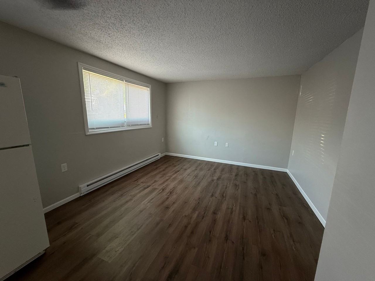3235-3265 8th St - Photo 2 of 7