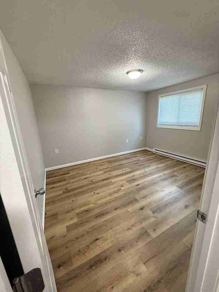 3235-3265 8th St - Photo 4 of 7