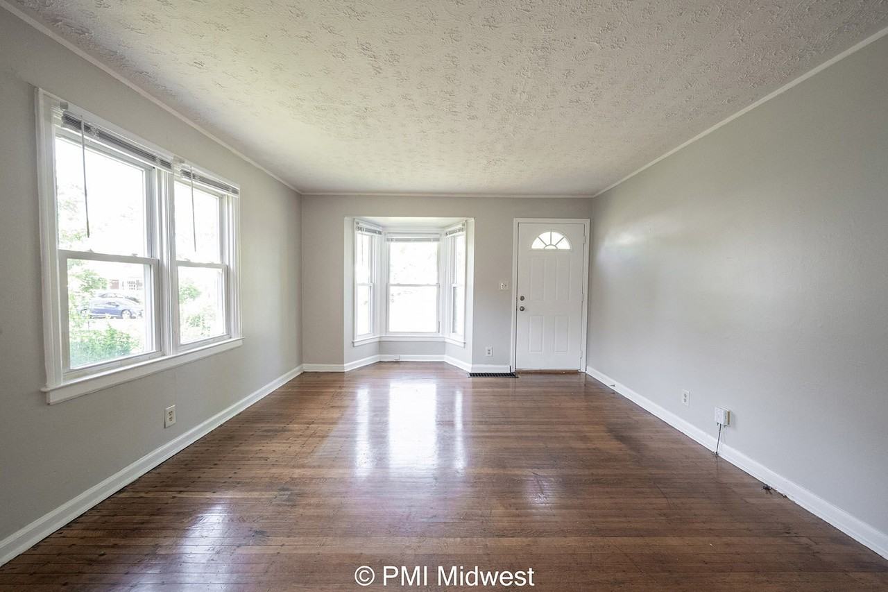 4627 Norwaldo Ave - Photo 4 of 29