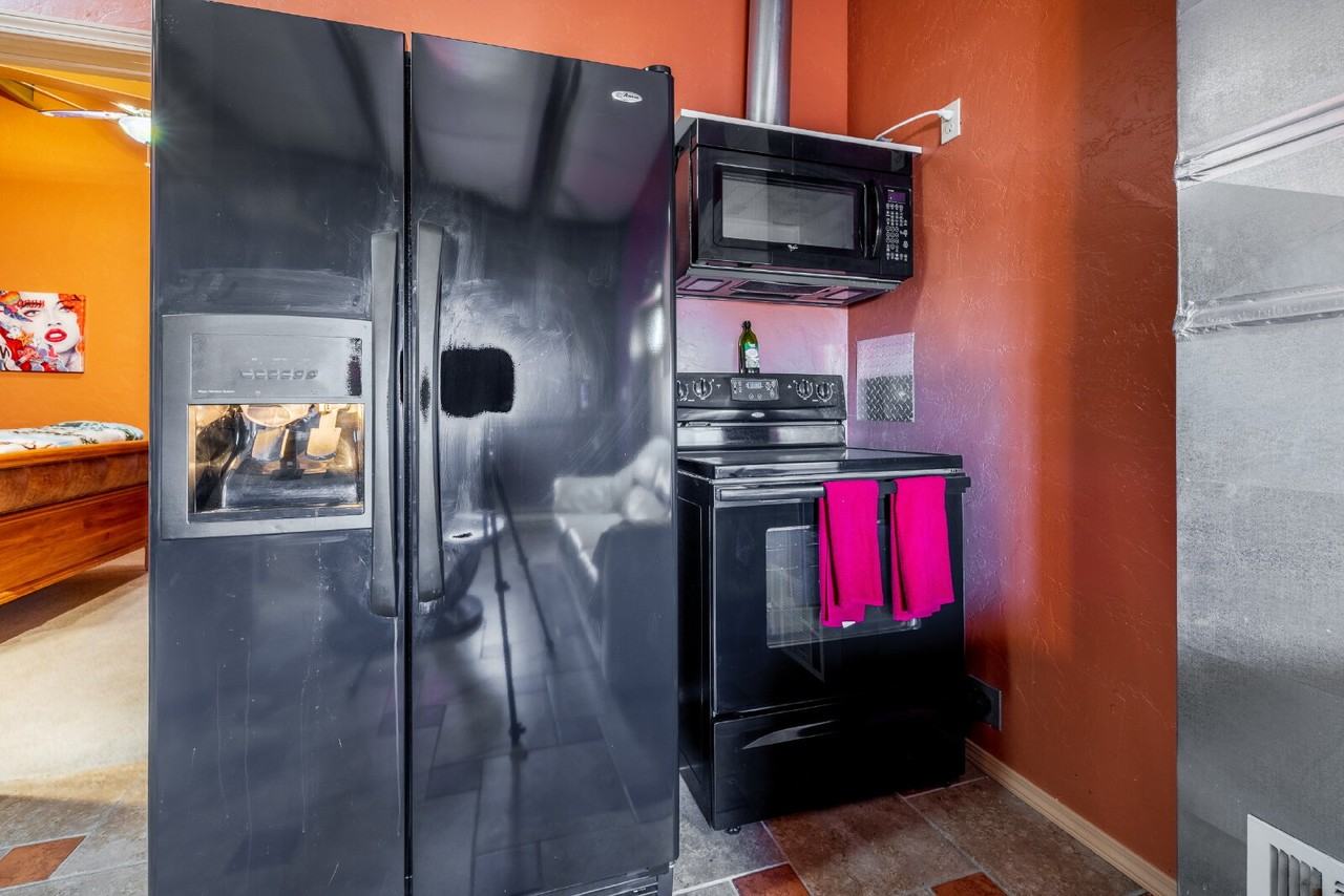 5901 W Main St - Photo 7 of 29