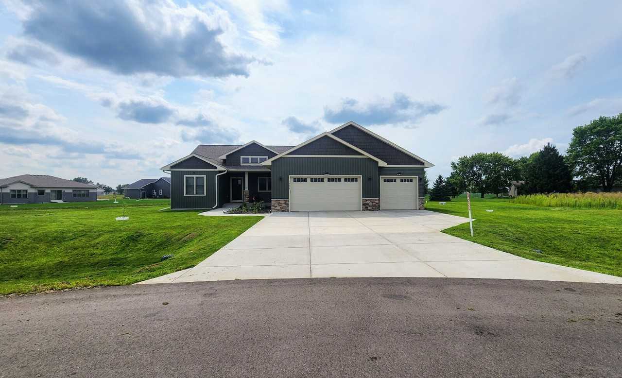 14059 142nd Ct - Photo 2 of 40