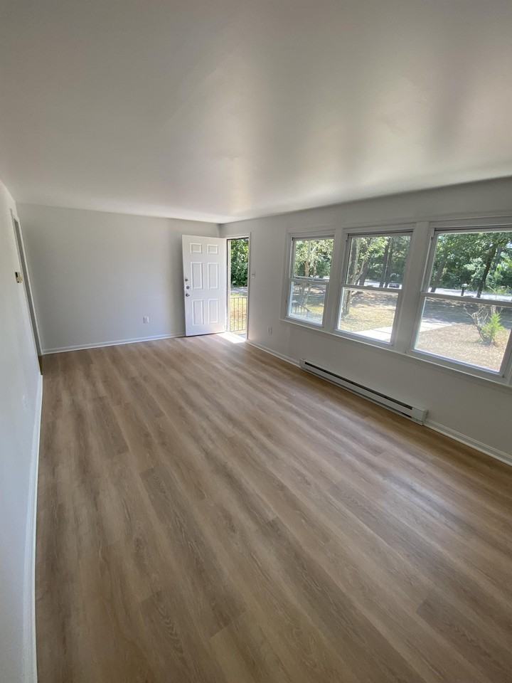 1251 Havana Ave - Photo 3 of 8