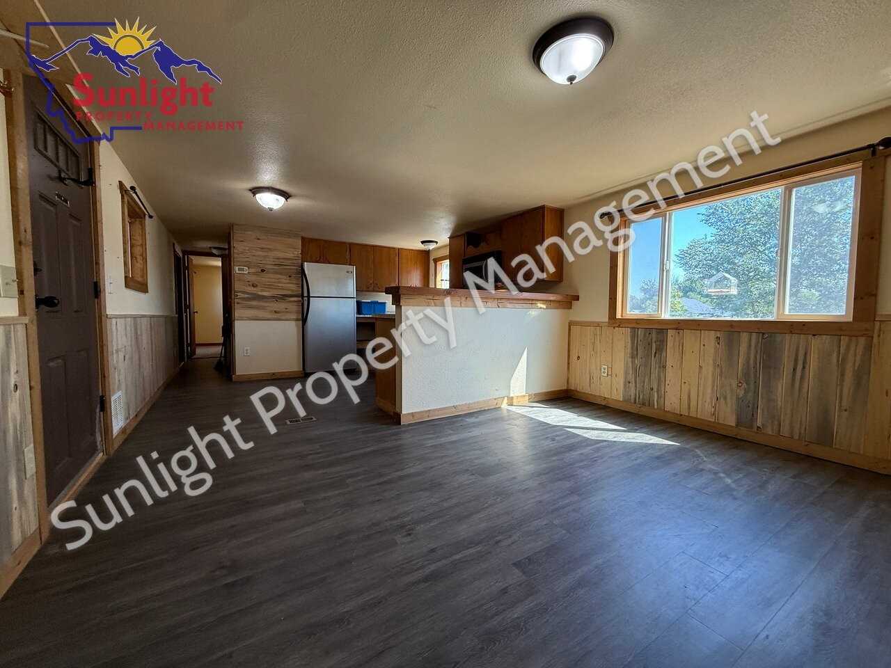 101 Bartlett Ave - Photo 3 of 10