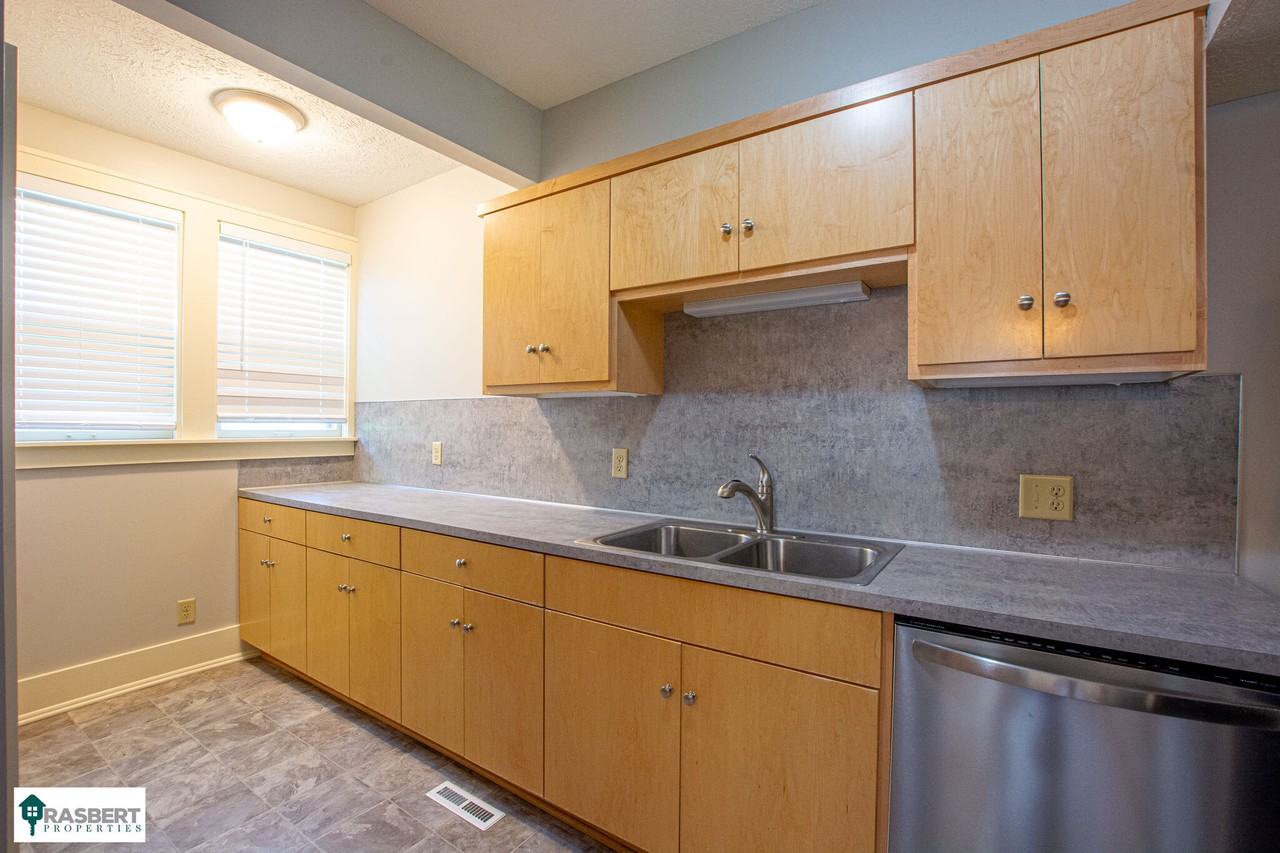 365 N 48th St - Photo 3 of 14