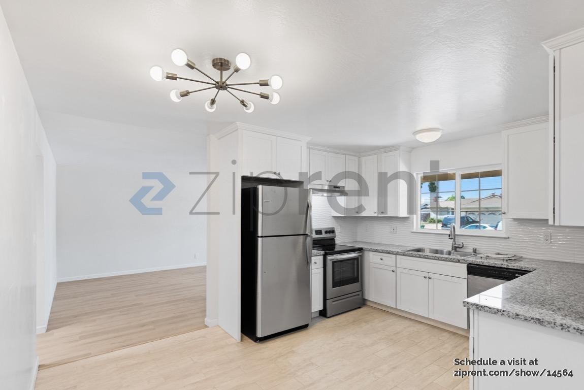 548 Maple Ave - Photo 6 of 24