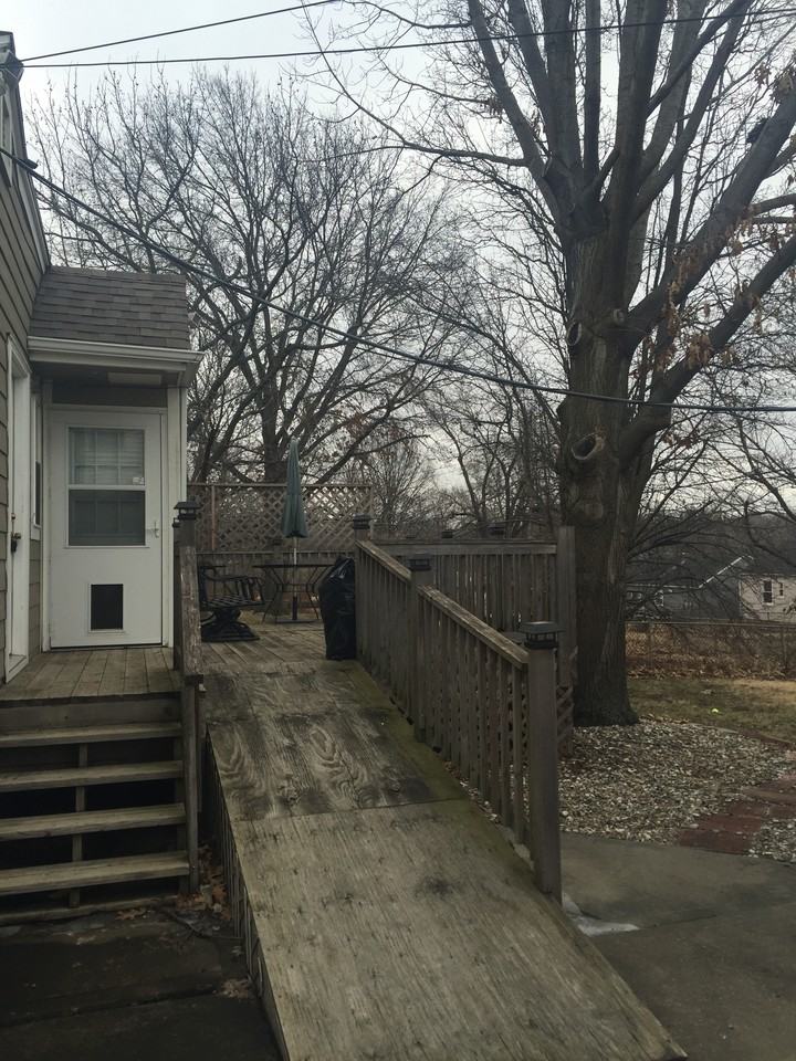 215 W 89th St - Photo 3 of 16