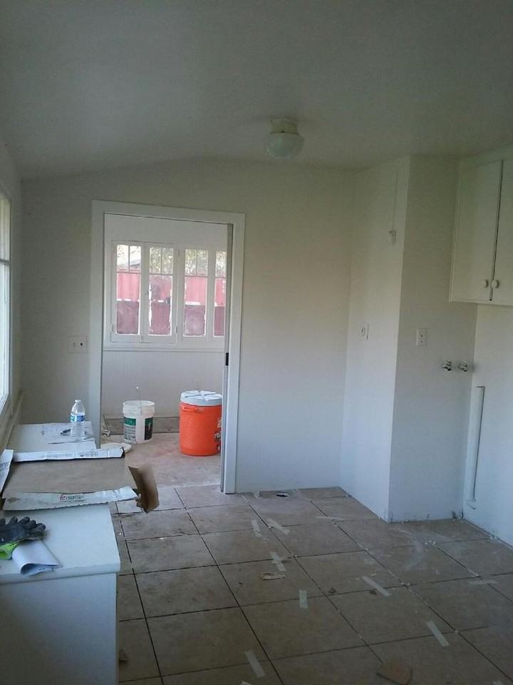 136 S Harvard Ave - Photo 3 of 10