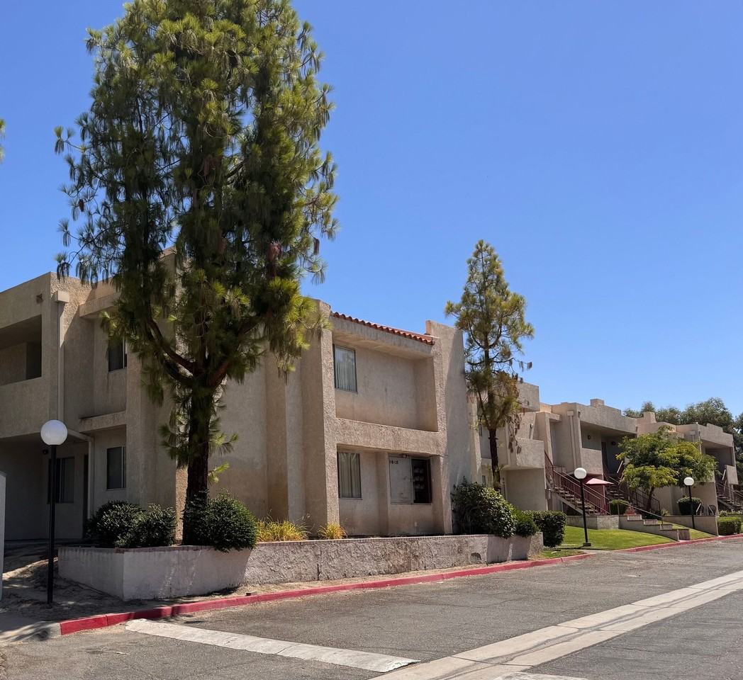 69155 Dinah Shore Dr #6 - Photo 4 of 9