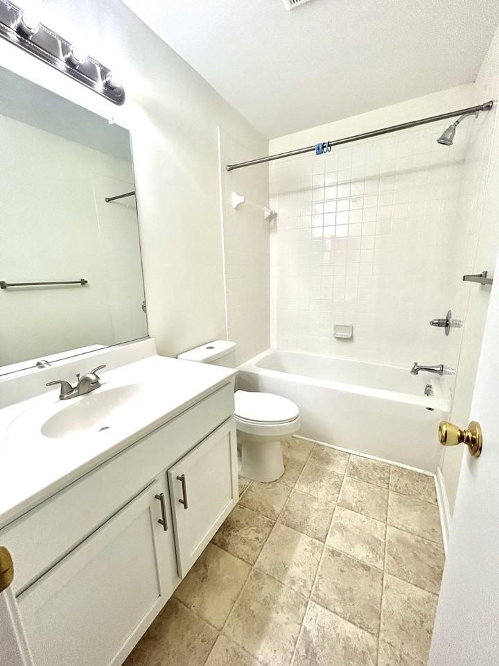 1107 Settlement Dr #1 - Photo 2 of 7