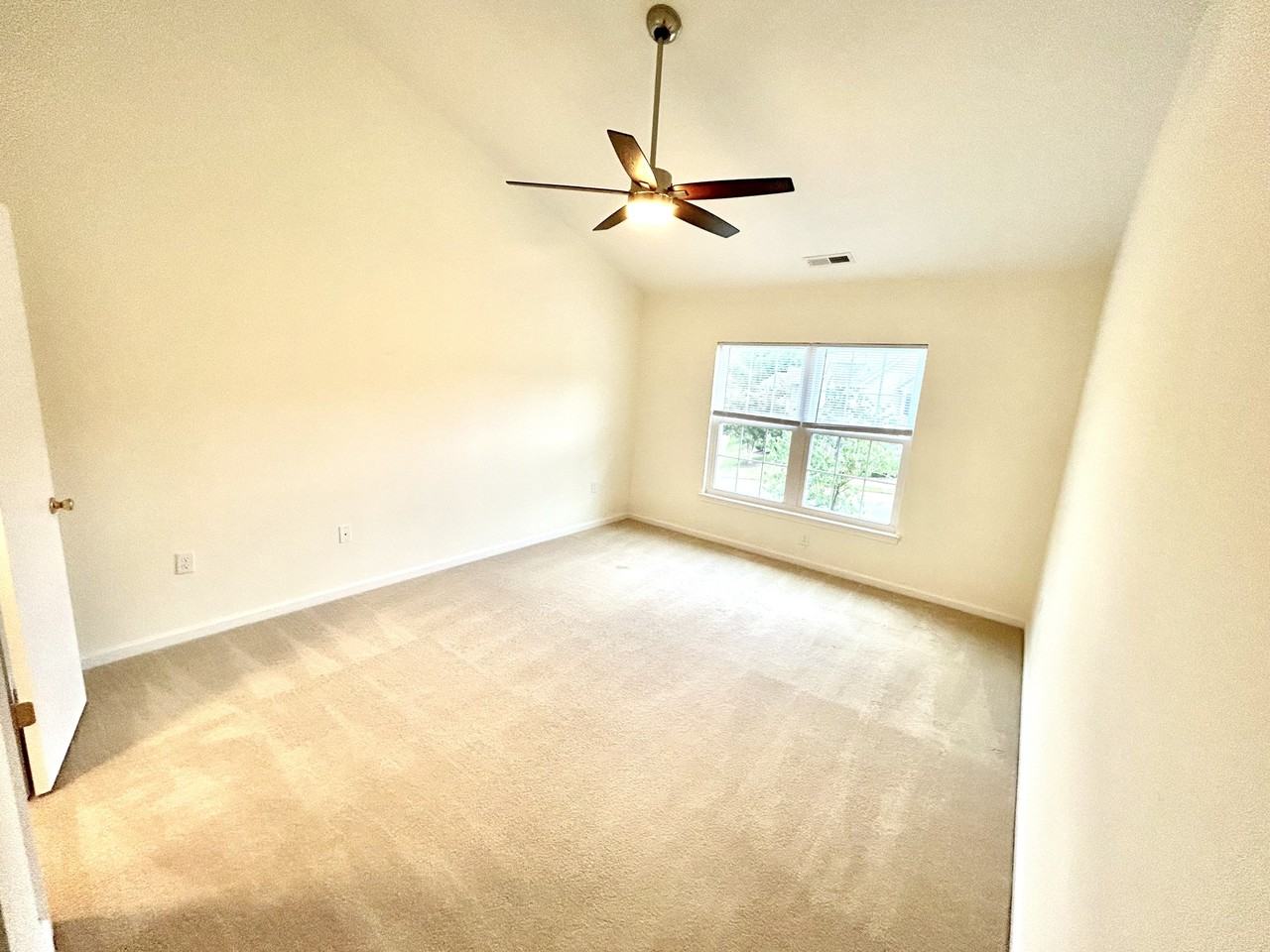 1107 Settlement Dr #1 - Photo 4 of 7