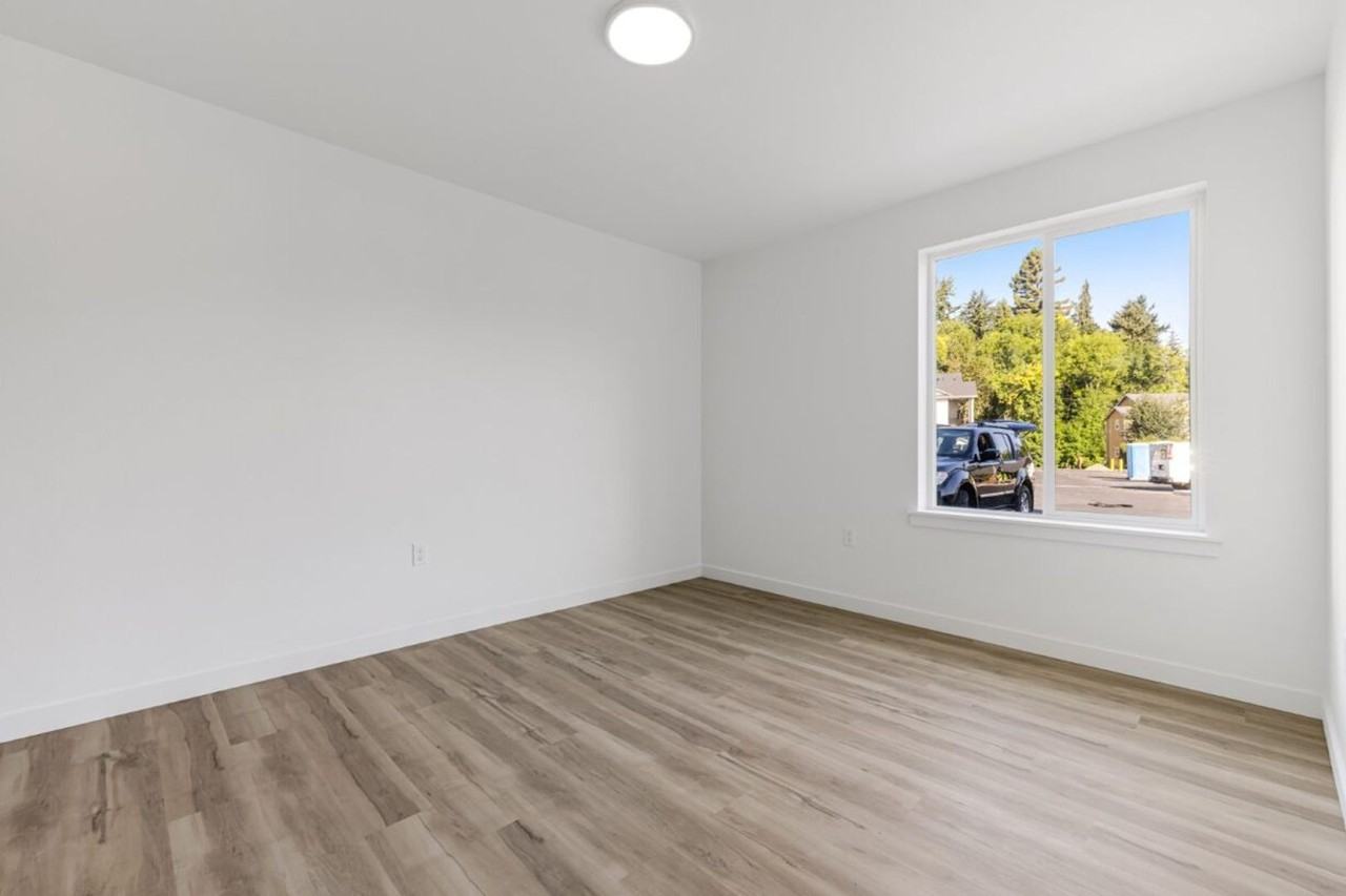 5799-5829 Trail Ave NE - Photo 7 of 16