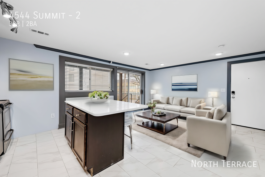 4544 Summit Street #2