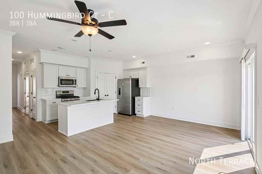 100 Hummingbird Ct #C - Photo 6 of 50