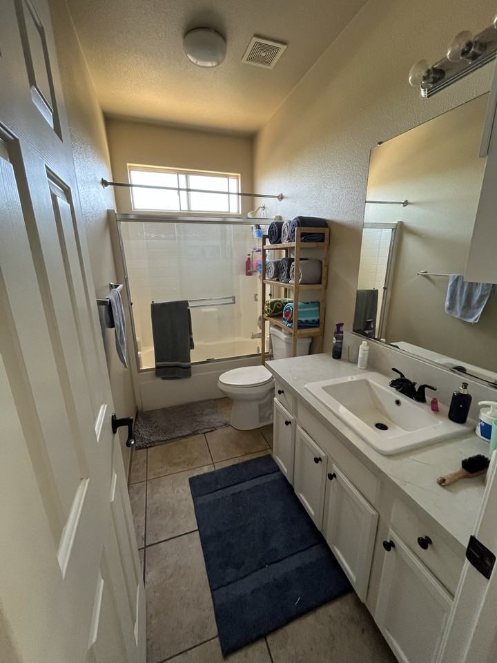 1074 W Orange St #NA - Photo 2 of 17