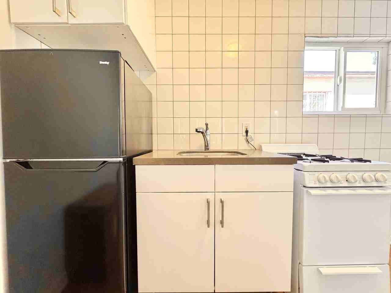 13117 1/2 Venice Blvd - Photo 3 of 7