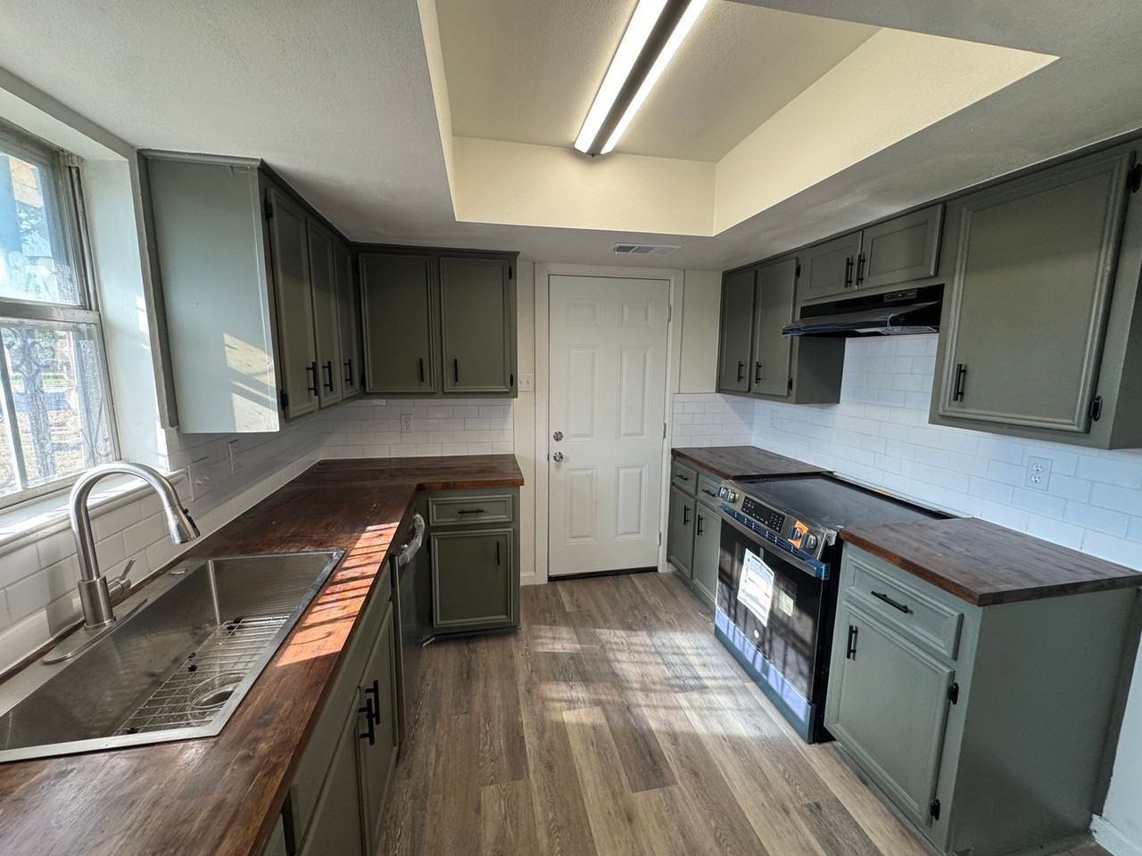 601 Nola Ruth Blvd - Photo 4 of 17