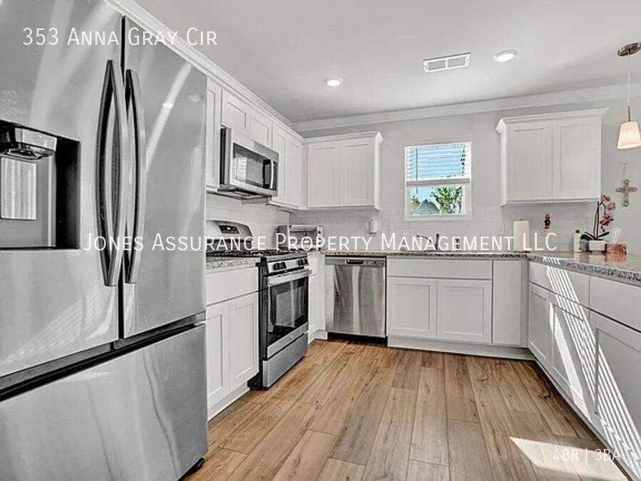353 Anna Gray Cir - Photo 3 of 11