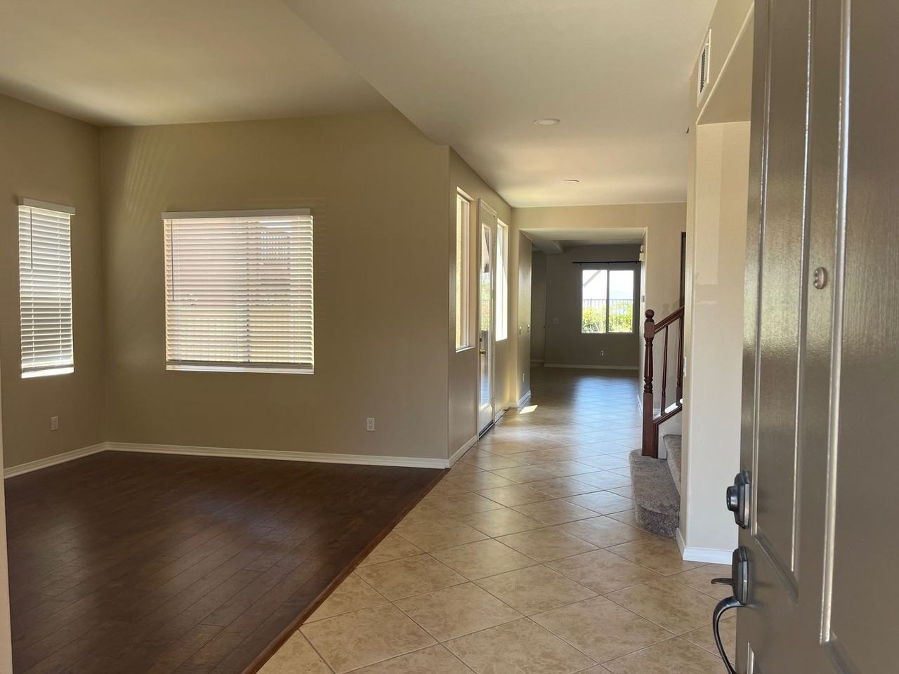 32926 Vine St - Photo 2 of 19