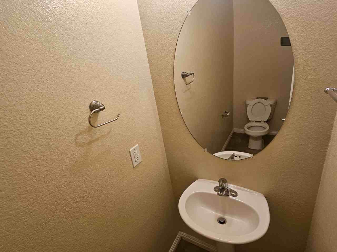 5663 Fast Payout Court - Photo 5 of 49